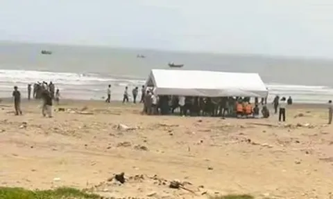 Hai bé trai mất tích khi tắm biển ở Thanh Hóa