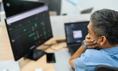 Giai đoạn bất định chưa đi qua, vì sao nhiều công ty chứng khoán chọn ‘tấn công’?