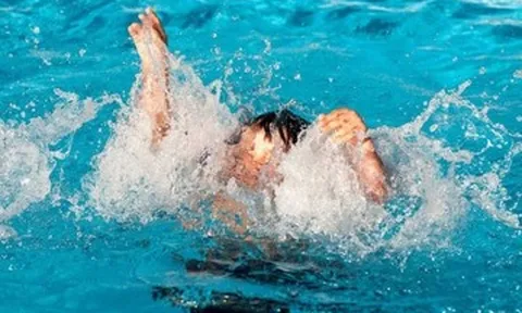 Hai nam sinh gặp nạn khi tắm biển Quy Nhơn