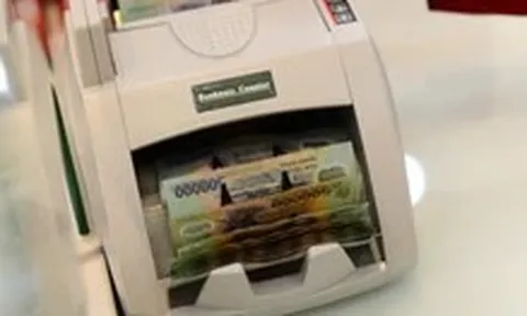 Đọc nhanh 6-4: Giá dầu tiếp tục tăng; lãi suất huy động đẩy lên hơn 9%