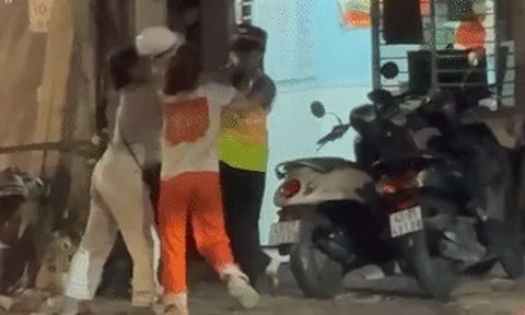 Hai nhân viên đường sắt kể phút bị người phụ nữ vượt rào chắn hành hung, phải nhập viện