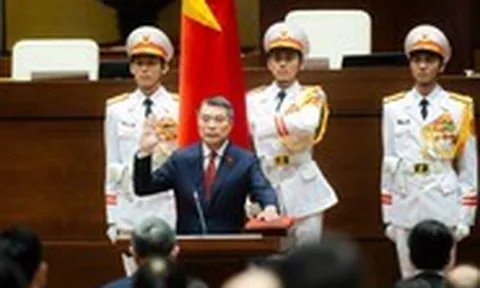 Khoảnh khắc Thủ tướng Lê Minh Hưng tuyên thệ nhậm chức