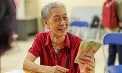 Từ 1/7/2026, lương hưu có thể được tăng theo 2 bước: Ai là người hưởng lợi?