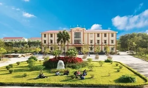 Tác động của truyền thông tuyển sinh và thương hiệu trường đến quyết định nhập học của sinh viên Trường Đại học Thành Đông