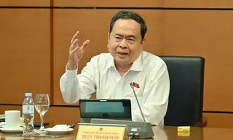 Chủ tịch Quốc hội: Nhiều công trình, sao Nhà nước làm thì chậm nhưng tư nhân làm rất nhanh?