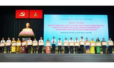 Gắn thi đua với mục tiêu tăng trưởng 2 con số