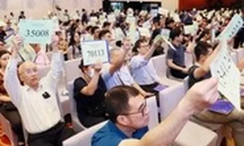 Mùa đại hội cổ đông: Có phải đông người dự vì có quà?