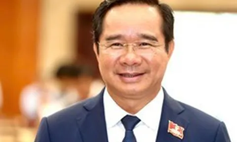 Phân công công tác Chủ tịch và các Phó Chủ tịch UBND TPHCM