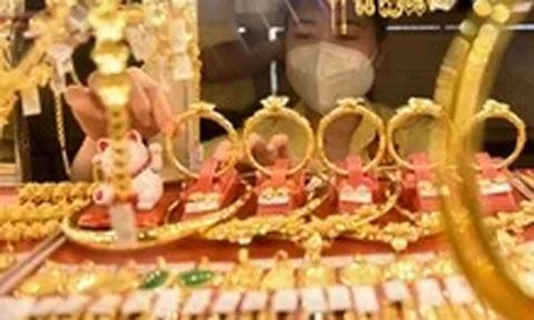 Giá vàng tăng vọt sau khi Mỹ và Iran xem xét tái đàm phán