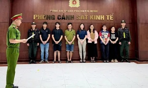 100 cảnh sát triệt phá đường dây đổ trộm hơn 20.000 tấn chất thải ra môi trường