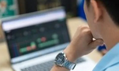 Chứng khoán 15-4: Giá dầu biến động liên tục, nhà đầu tư nên có chiến lược gì?