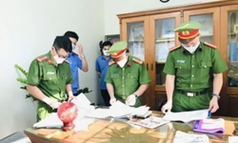 Ra lệnh bắt tạm giam trưởng ban quản lý rừng Vũ Đức Dân SN 1980