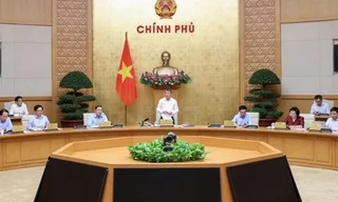 Thủ tướng Lê Minh Hưng: Đẩy mạnh sắp xếp, tinh gọn đầu mối bên trong các bộ, ngành