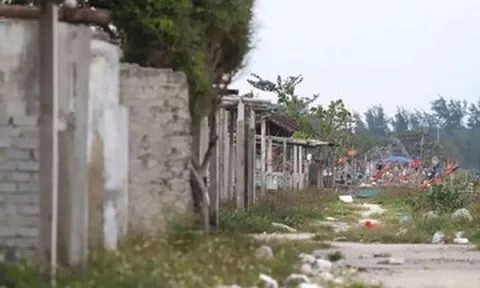 Tháo dỡ 'phố đèn đỏ' sầm uất một thời ở Nghệ An