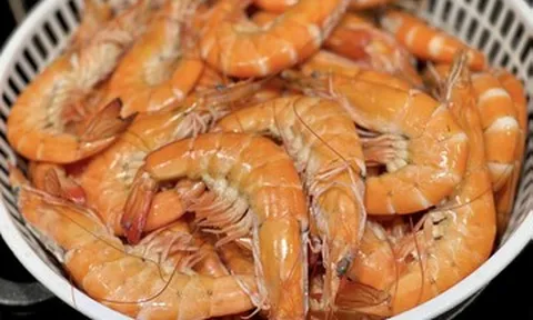 Luộc tôm bao nhiêu phút để giữ được độ tươi và vị ngọt tự nhiên?