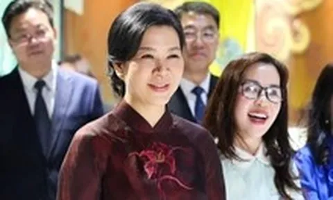 Phu nhân Ngô Phương Ly tại điểm hẹn của những âm vang hữu nghị Việt - Trung