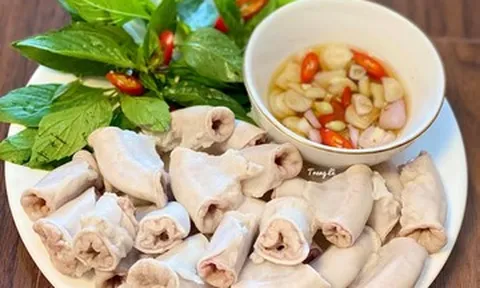 Luộc lòng lợn bao nhiêu phút thì chín và trắng giòn?