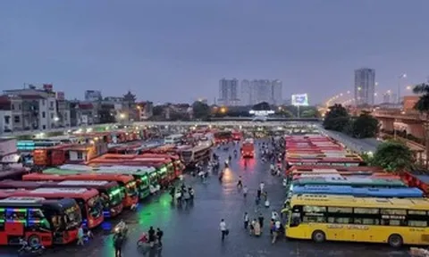 Đảm bảo đủ phương tiện, không tăng giá vé trái quy định dịp 30/4–1/5