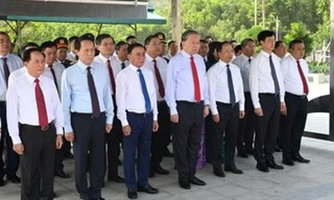 Tổng Bí thư, Chủ tịch nước Tô Lâm dâng hương tưởng niệm Tổng Bí thư Hà Huy Tập tại Hà Tĩnh