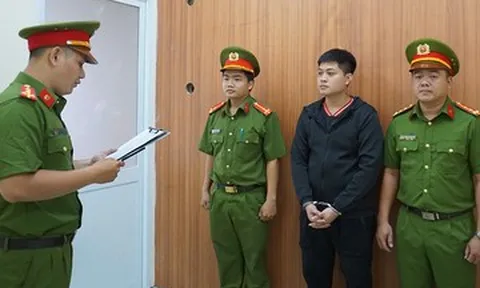 Bắt đối tượng cho vay lãi suất 365%/năm ở TPHCM