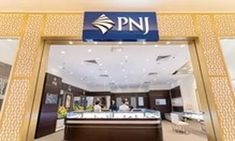 Đọc nhanh 22-4: Giá dầu bật lên sát 100 USD mỗi thùng; một 'ông lớn' bán vàng tăng đột biến