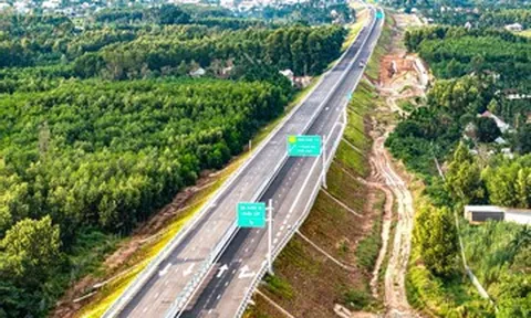Xóa 'điểm nghẽn', cao tốc Bắc - Nam sắp thông xe toàn tuyến