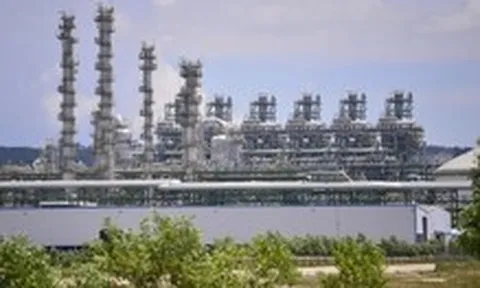 Hóa dầu Long Sơn tạm dừng hoạt động giữa tháng 5 vì tác động từ chiến sự Trung Đông