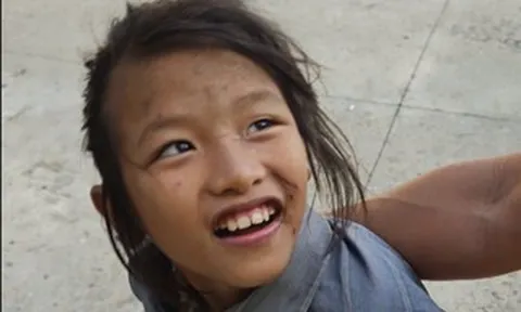 Công an Cần Thơ đã tìm được người thân cho bé gái đi lạc