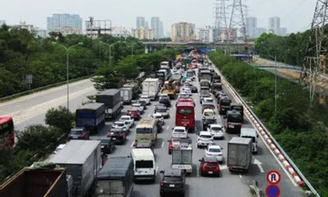 Ngày cuối kỳ nghỉ lễ Giỗ Tổ Hùng Vương: Cửa ngõ Hà Nội nơi đông đúc, chỗ vắng vẻ