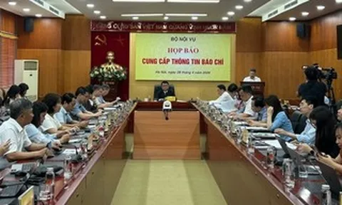 Bộ Nội vụ: Tiếp tục triển khai cải cách chính sách tiền lương theo kết luận của Bộ Chính trị