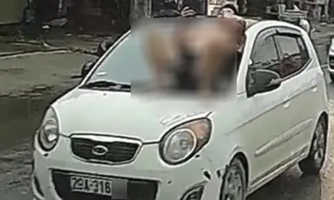 Lí do bất ngờ khiến nam thanh niên nằm trên nắp capo ô tô đang chạy ở Hà Nội