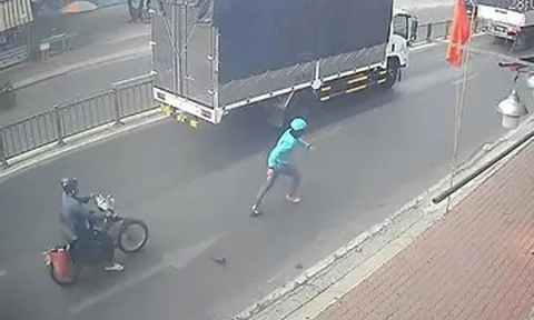 Bắt nhanh đối tượng cướp giật tại tiệm vàng ở TPHCM