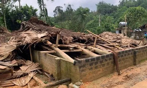 Giông lốc cuốn sập nhà trong đêm, bé trai 13 tuổi tử vong