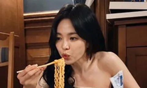 Cách nào để ăn mì ăn liền ngon mà không sợ tăng cân như Song Hye Kyo?