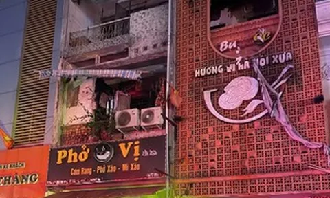 Cháy quán ăn ở trung tâm TPHCM, giải cứu 4 người