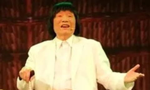 Nghệ sĩ Minh Vương hát Tô Ánh Nguyệt cùng ‘đào’ Gia Bảo