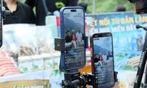 Xã miền núi thu 46 tỉ từ YouTube, TikTok, Facebook