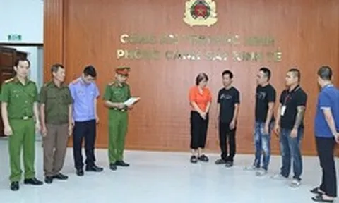 Ra quyết định khởi tố bác sĩ khoa cấp cứu Đặng Việt Phong và hàng chục người khác