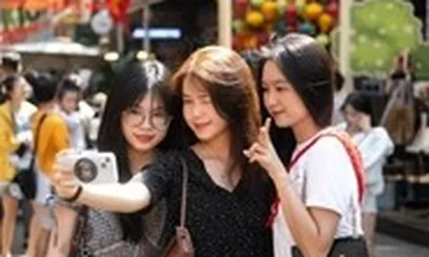 TP.HCM đón hơn 1,69 triệu khách dịp lễ, thu 8.700 tỉ đồng