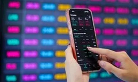 Đọc nhanh 4-5: Vốn hóa nhóm Vingroup sát 100 tỉ USD, nhiều mã khác về định giá hợp lý