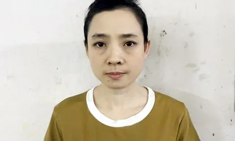 Công an Hà Nội dẫn độ người phụ nữ bị truy nã từ Thái Lan về nước