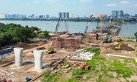 Những trụ đầu tiên của cây cầu gần 16.000 tỉ đã thành hình