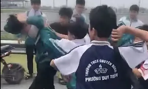 Công an Ninh Bình thông tin vụ học sinh lớp 9 bị bạn dùng thắt lưng đánh hội đồng