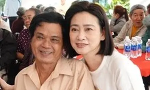 Sau bao ngày vất vả, nghệ sĩ Mai Trần đã có quán riêng