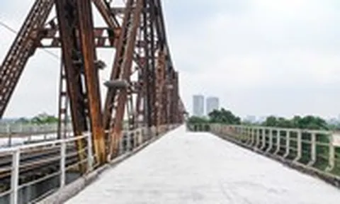 Diện mạo mới của cầu Long Biên sau thời gian cấm xe để sửa chữa