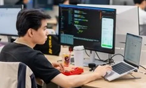 VN-Index vượt đỉnh lịch sử, chạm mốc 1.908 điểm