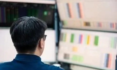 VN-Index lập đỉnh mới nhờ cổ phiếu nhóm Vingroup và STB
