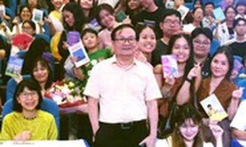 Sắp có ‘Kính vạn hoa’ truyện tranh?