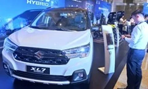 Ô tô tồn kho lớn, đại lý giảm giá sâu