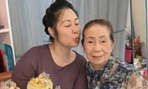 Hồng Đào, Hồng Vân cùng loạt nghệ sĩ chia sẻ cảm xúc nhân Ngày của mẹ